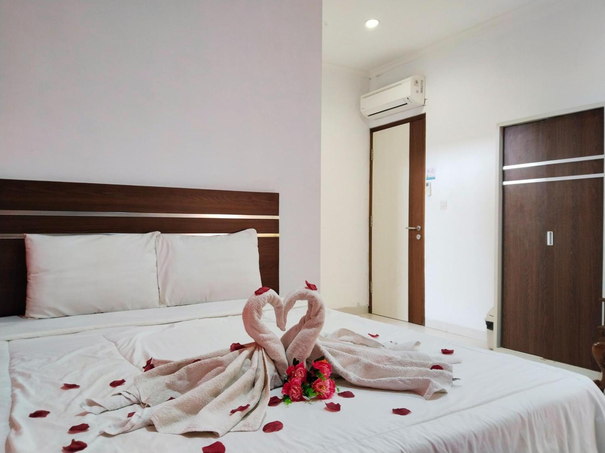 Dejati House Hotel เบกาซิ ภายนอก รูปภาพ