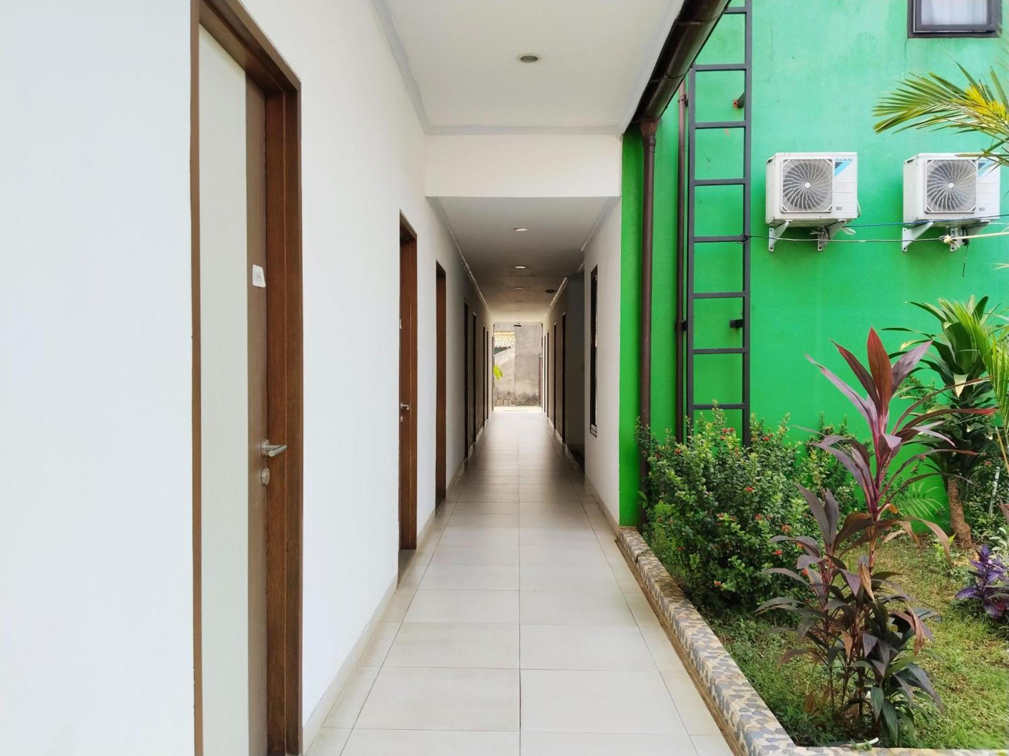 Dejati House Hotel เบกาซิ ภายนอก รูปภาพ