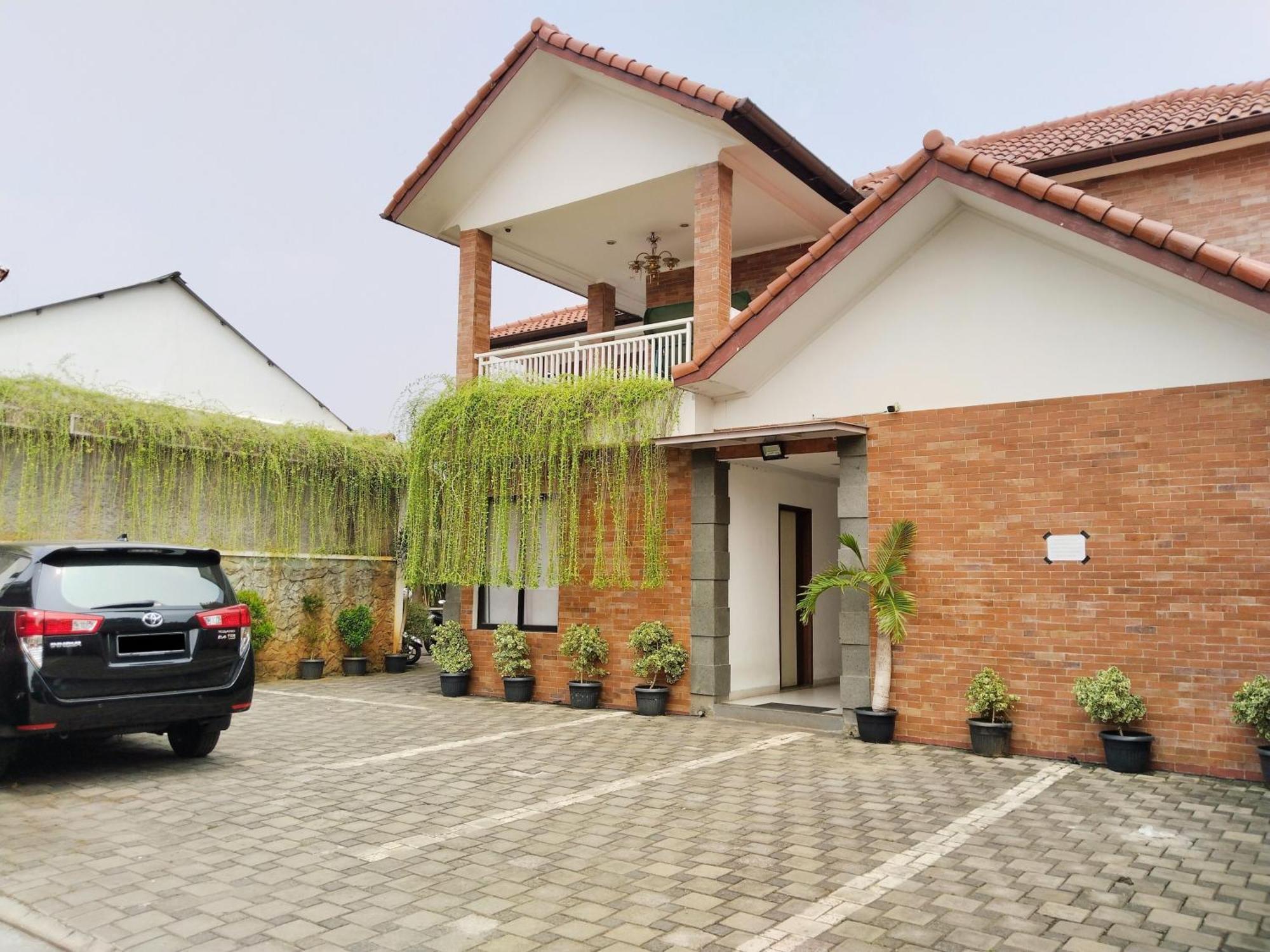 Dejati House Hotel เบกาซิ ภายนอก รูปภาพ