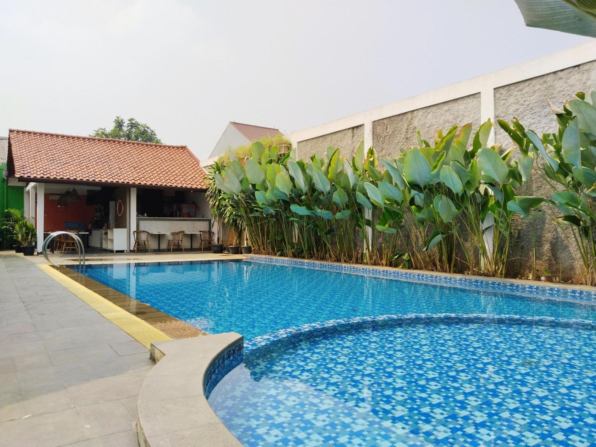 Dejati House Hotel เบกาซิ ภายนอก รูปภาพ